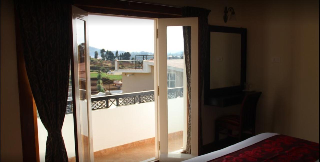 Golden Springs Motel Ooty Exterior photo